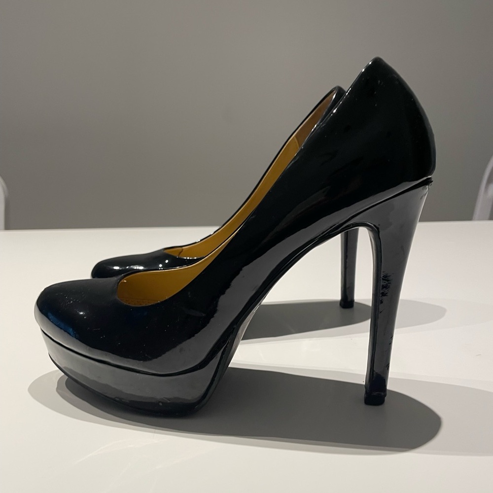 Chinese Laundry Glossy Black Heels